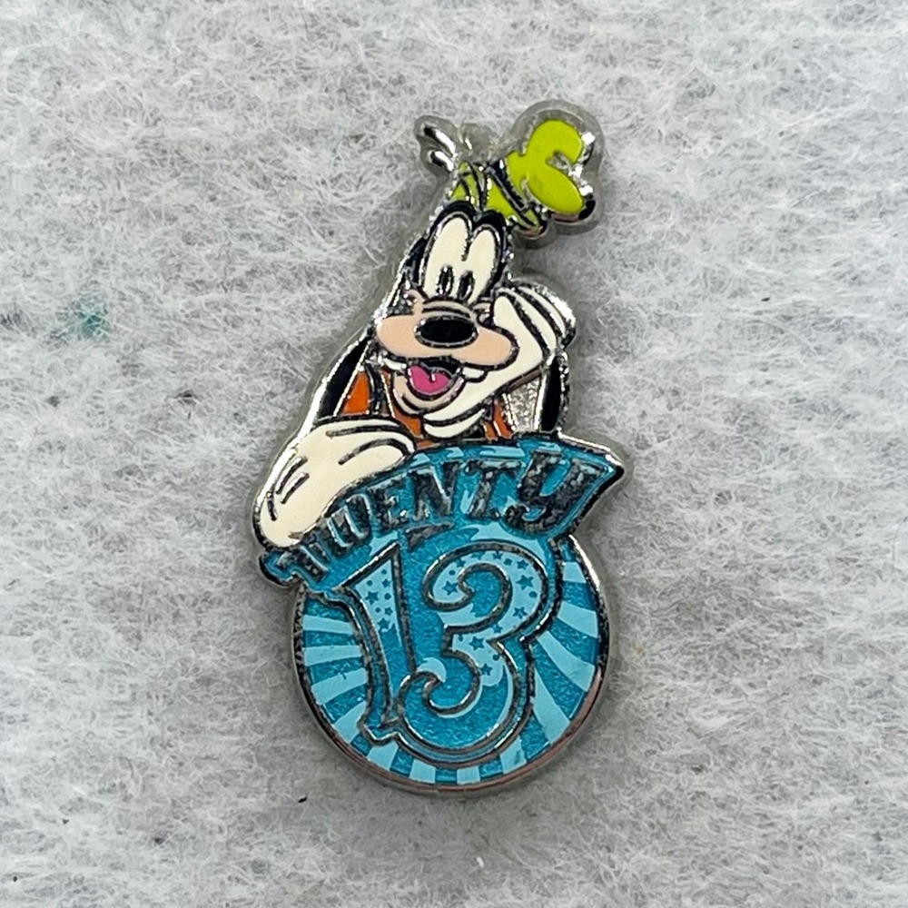🔮 5/$25 Disney Goofy Twenty 13 2013 Pin